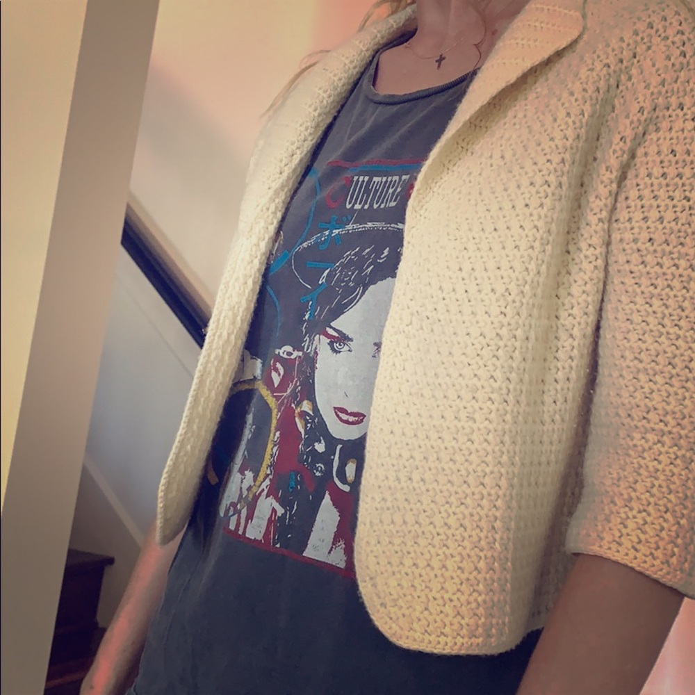 Cute and comfy Theory cardigan